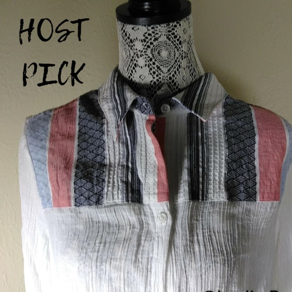 3/$30 I.N. Studio Woman textured Light  blouse - Picture 1 of 5